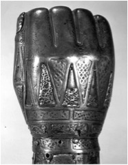 St Lachtin's Arm Front